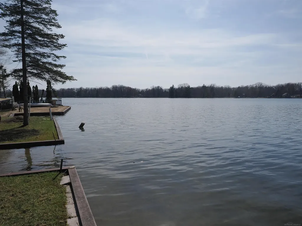 7481 E Cedar Lake Drive Oscoda Charter Township MI 48738