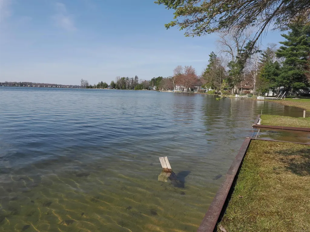 7481 E Cedar Lake Drive Oscoda Charter Township MI 48738