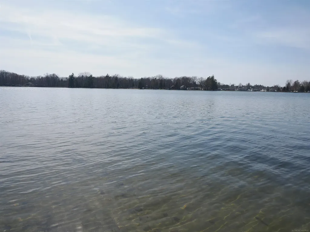 7481 E Cedar Lake Drive Oscoda Charter Township MI 48738