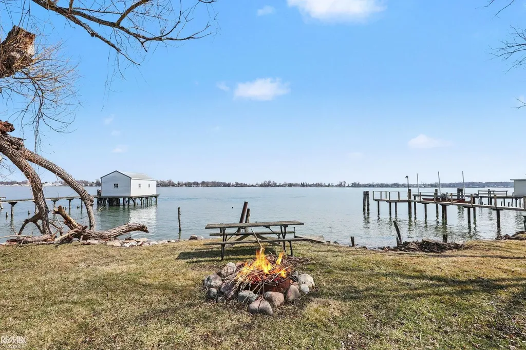 000 Martindale Court Cottrellville Township MI 48039