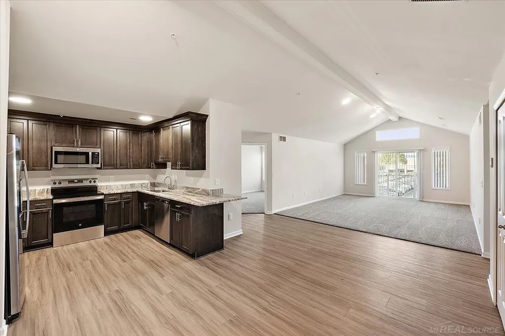 8292 Heywood Circle Sterling Heights City MI 48312
