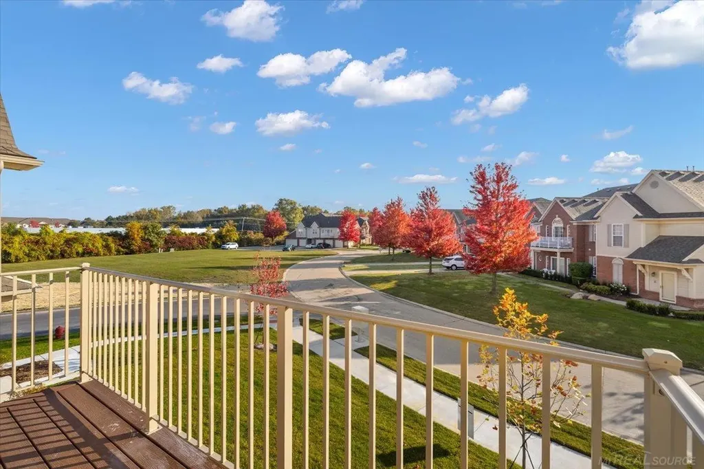 8292 Heywood Circle Sterling Heights City MI 48312