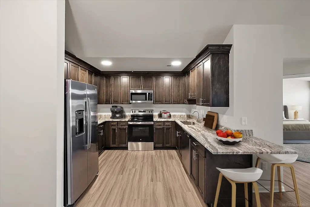 8292 Heywood Circle Sterling Heights City MI 48312