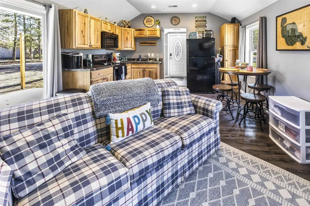 1604 E Houghton Lake Drive Denton Township MI 48629