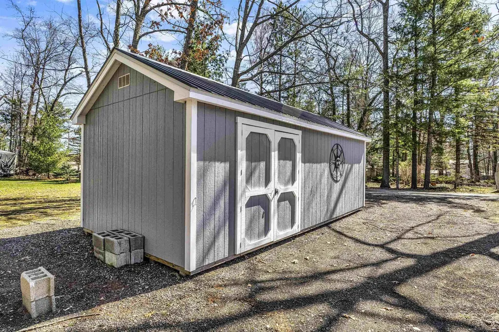 1604 E Houghton Lake Drive Denton Township MI 48629