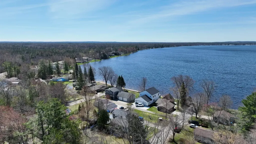 1604 E Houghton Lake Drive Denton Township MI 48629