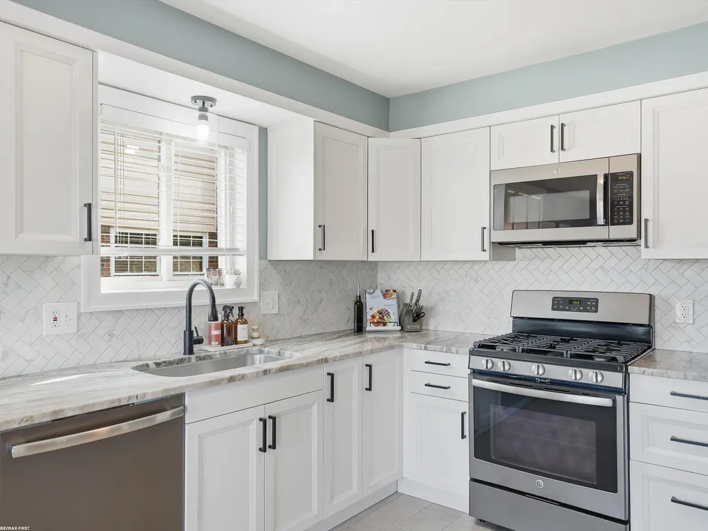 45784 Georgetown Drive Macomb Township MI 48044