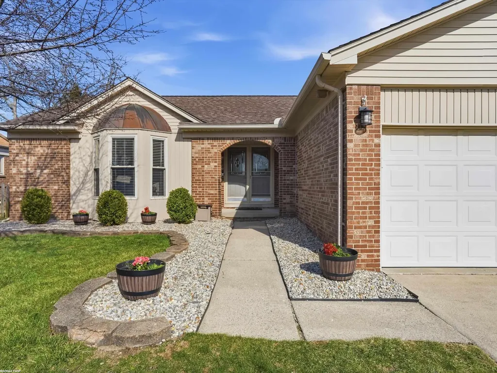 45784 Georgetown Drive Macomb Township MI 48044