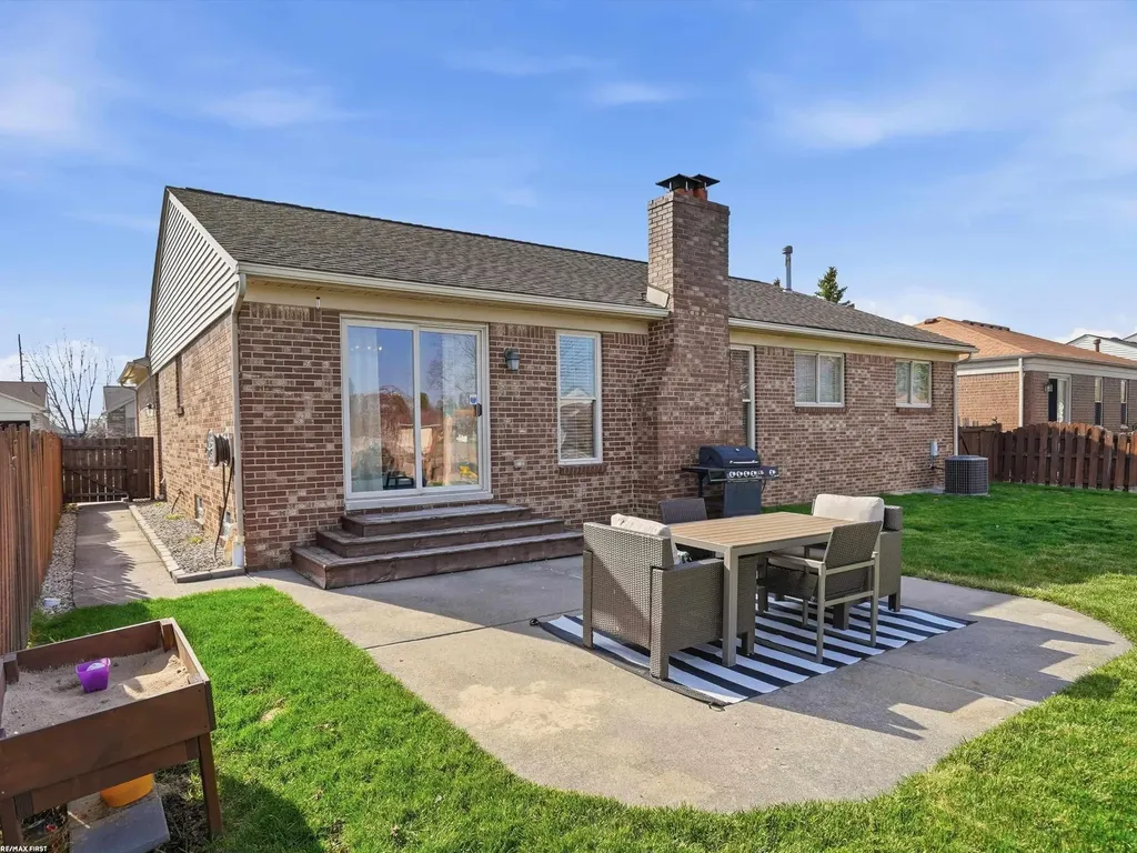 45784 Georgetown Drive Macomb Township MI 48044