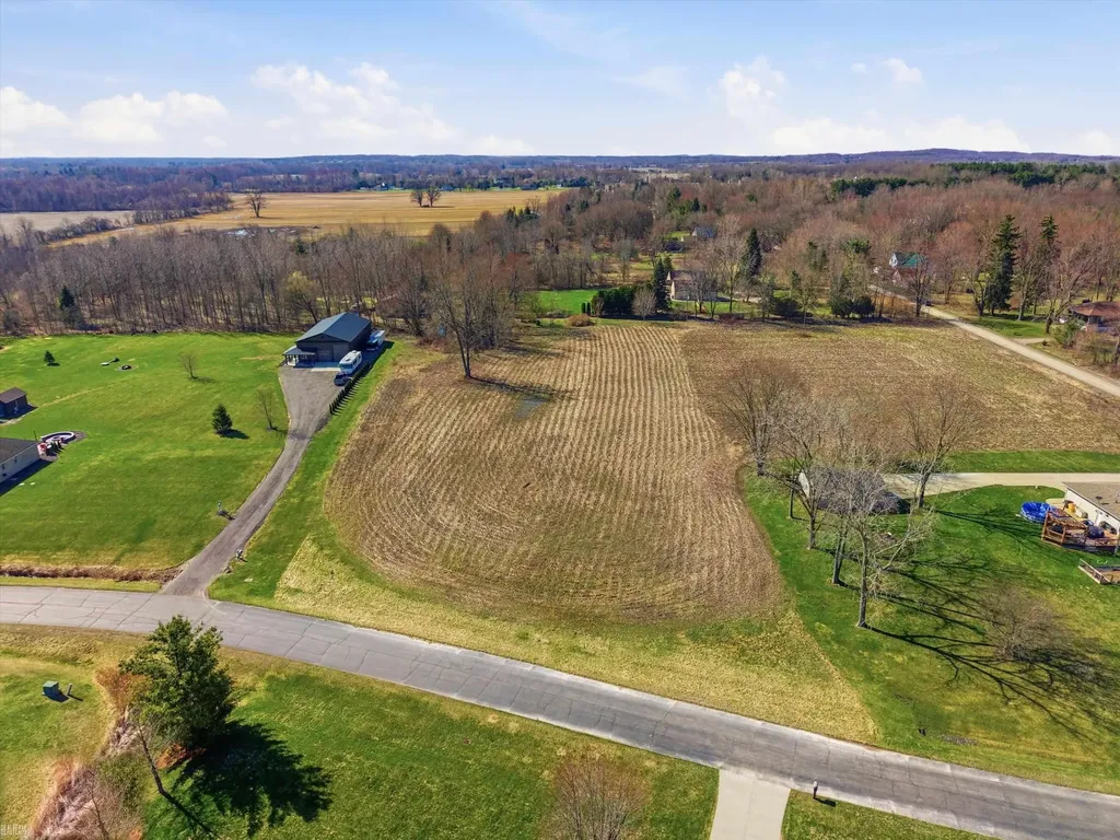 7036 Rea Lane Almont Village MI 48003