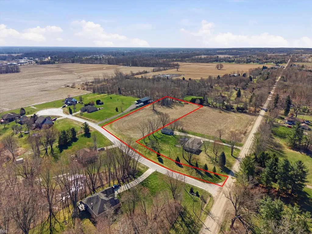7036 Rea Ville Lane Almont Village MI 48003
