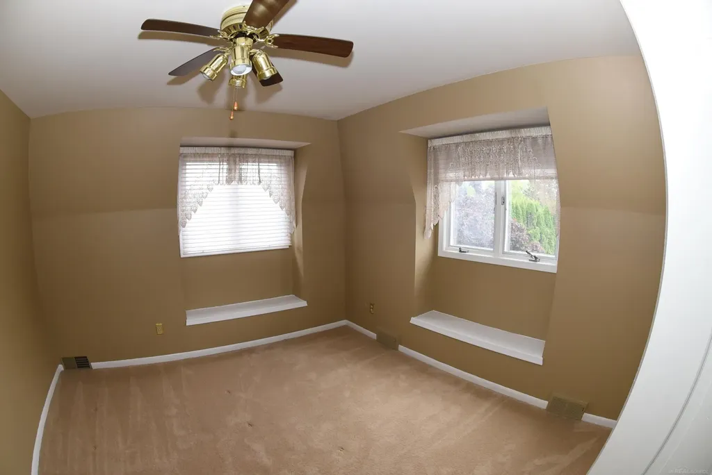 4243 River Road East China Township MI 48054