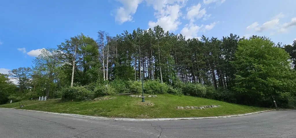 750 E Harmony Hills Parkway Oxford Village MI 48371