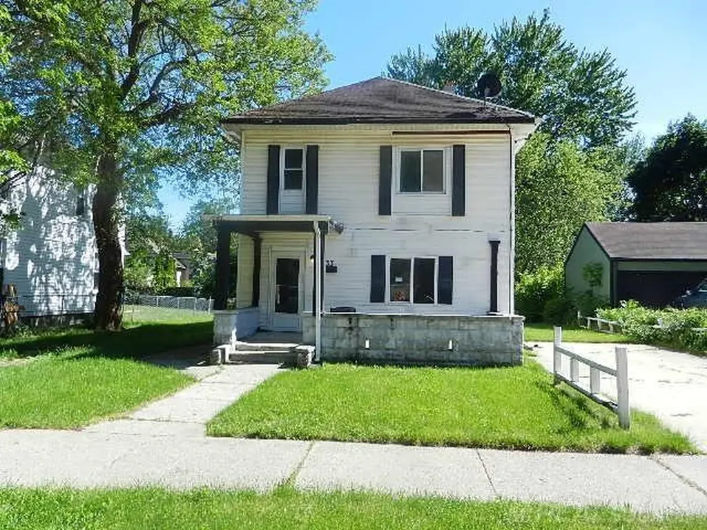 33 Parkview Avenue Mt. Clemens City MI 48043