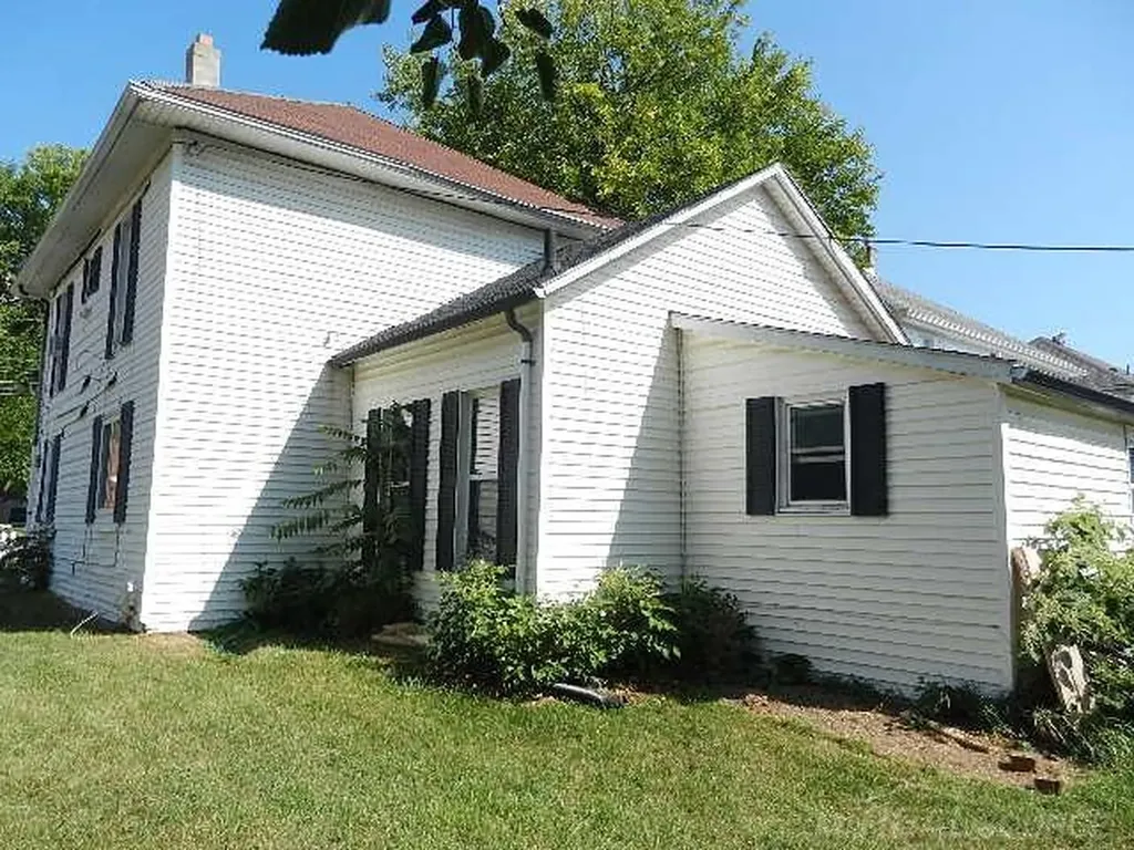 33 Parkview Avenue Mt. Clemens City MI 48043