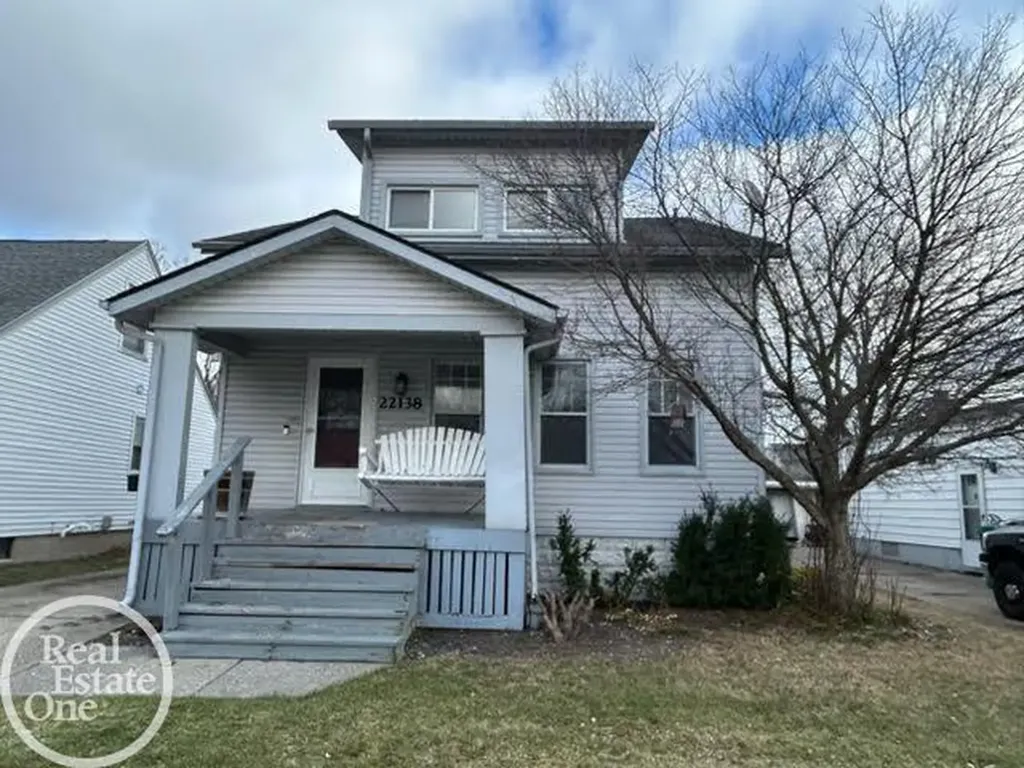 22138 Brittany Avenue Eastpointe City MI 48021