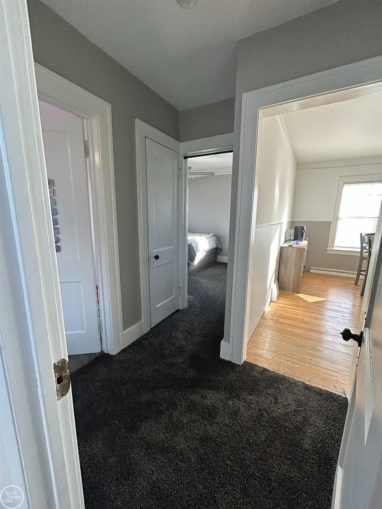 22138 Brittany Avenue Eastpointe City MI 48021