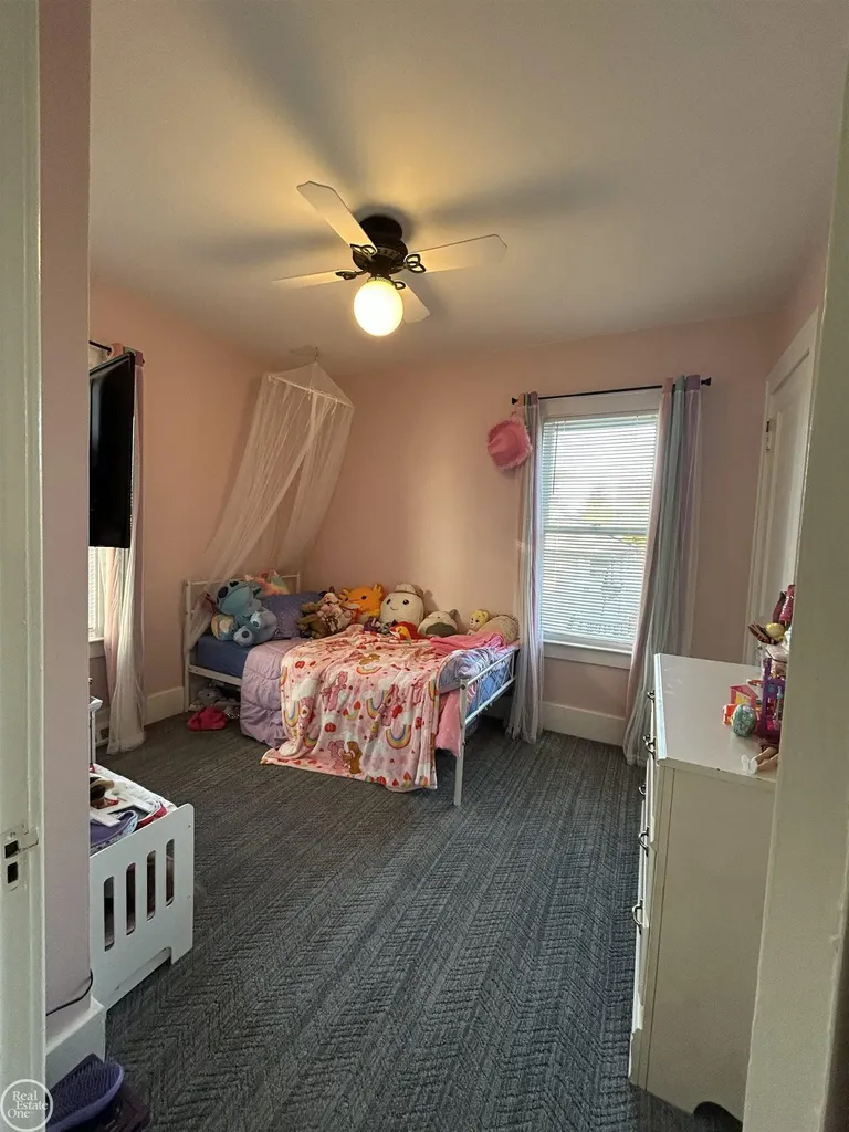 22138 Brittany Avenue Eastpointe City MI 48021
