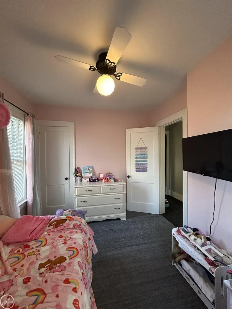 22138 Brittany Avenue Eastpointe City MI 48021