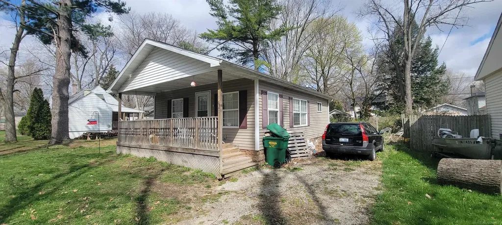 1621 Maple Street Niles City MI 49120