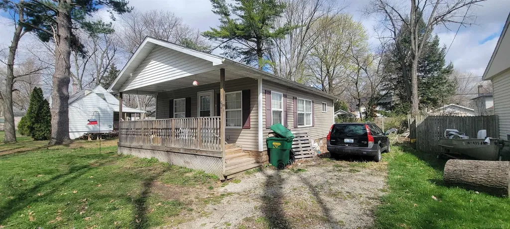 1621 Maple Street Niles City MI 49120
