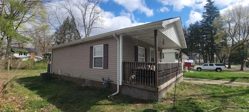 1621 Maple Street Niles City MI 49120