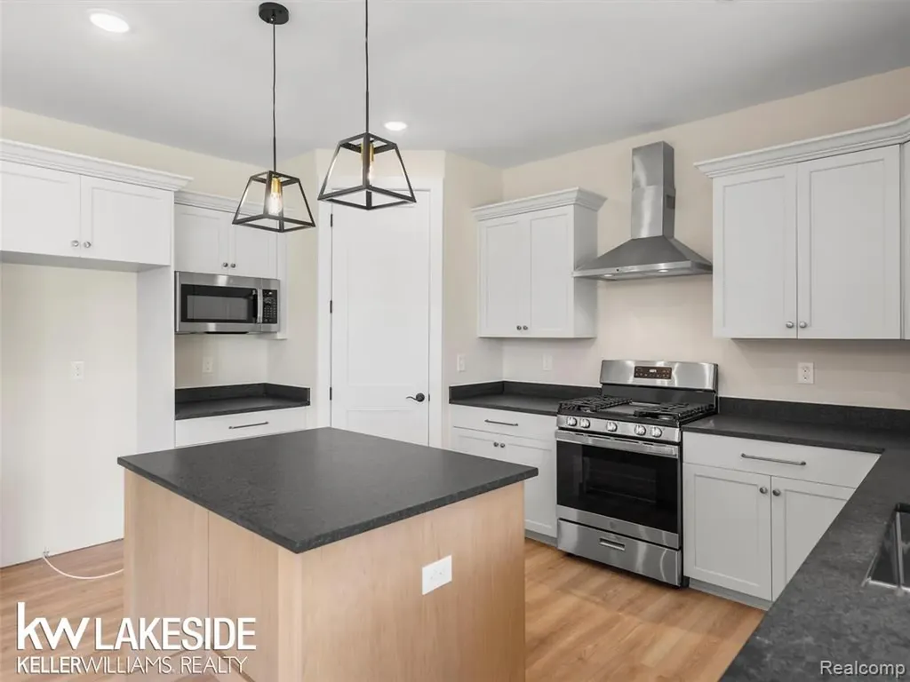 18842 Via Firenze Drive Macomb Township MI 48044