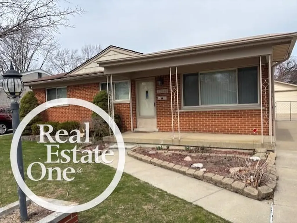 22943 Masonic Boulevard St. Clair Shores City MI 48082