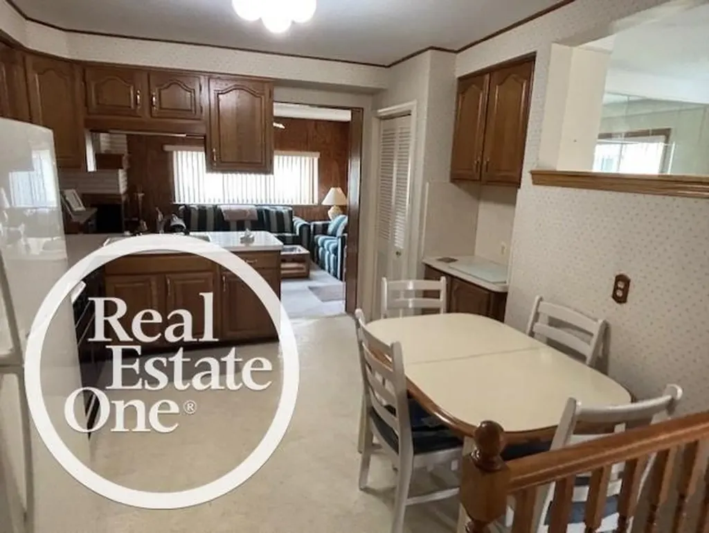 22943 Masonic Boulevard St. Clair Shores City MI 48082