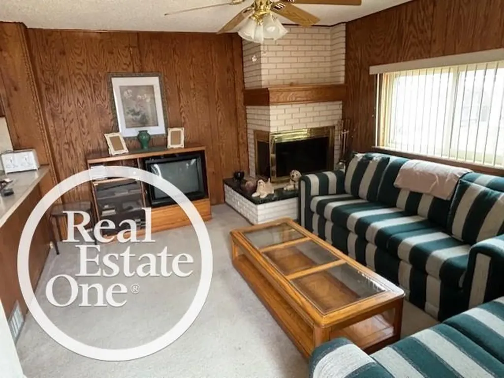 22943 Masonic Boulevard St. Clair Shores City MI 48082