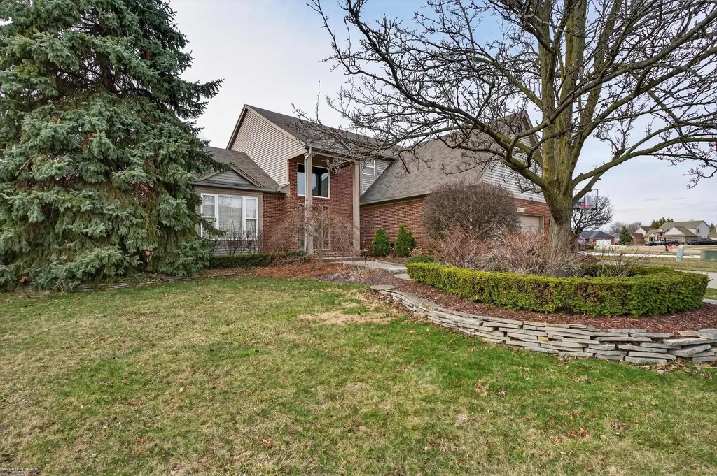 22191 International Lane Macomb Township MI 48044