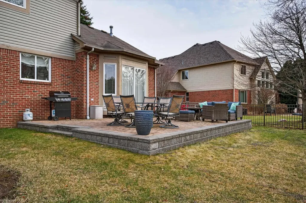 22191 International Lane Macomb Township MI 48044