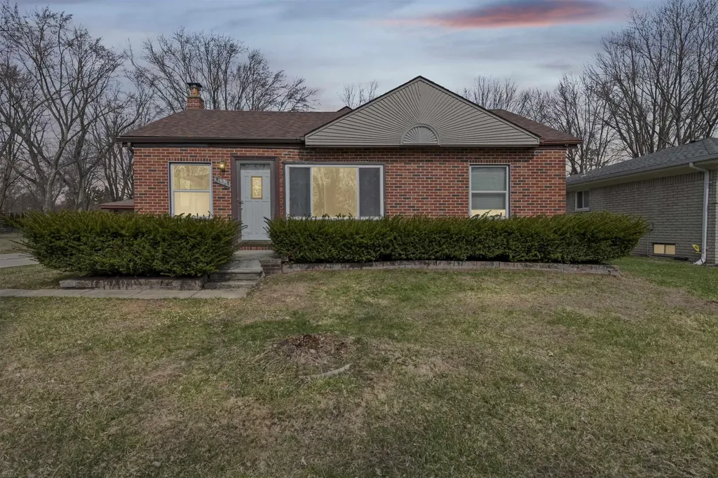26595 Hickler Lane Harrison Charter Township MI 48045