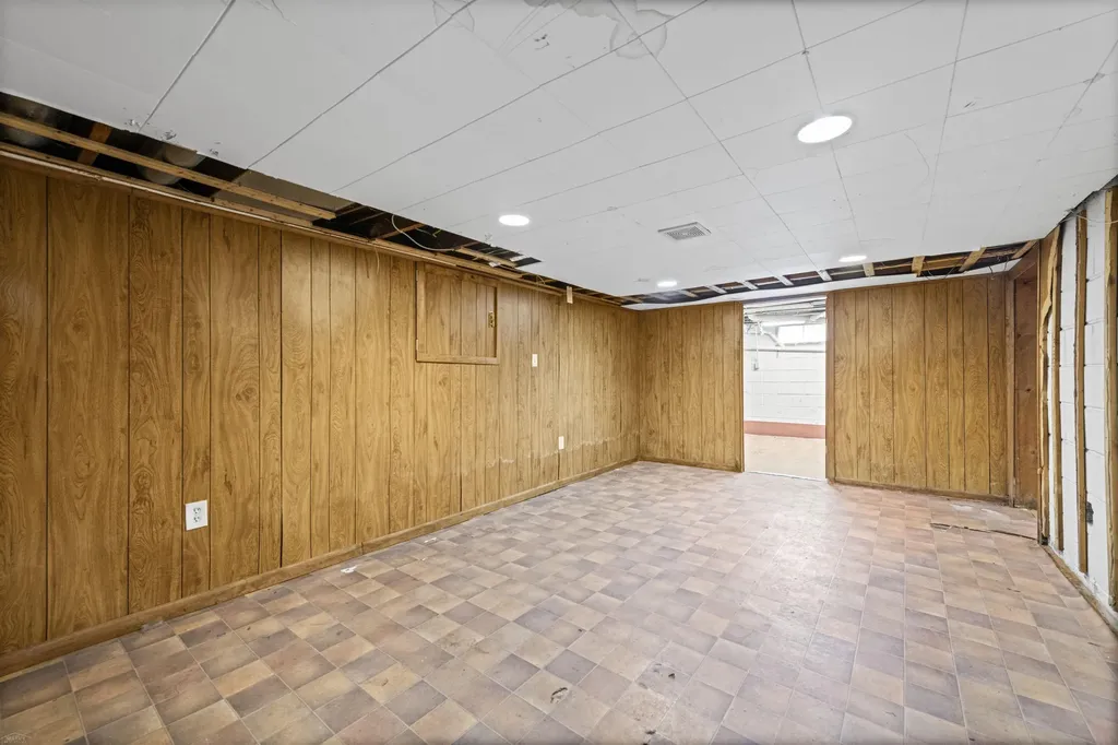 26595 Hickler Lane Harrison Charter Township MI 48045