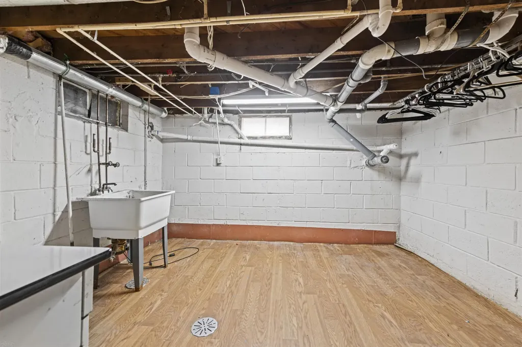 26595 Hickler Lane Harrison Charter Township MI 48045