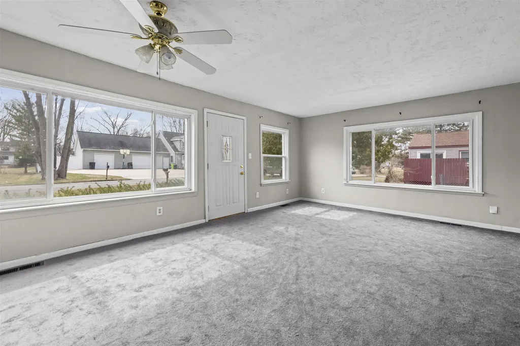 26595 Hickler Lane Harrison Charter Township MI 48045