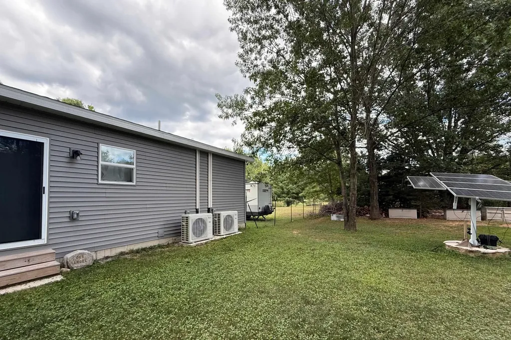 8659 Wood View Drive Garfield Township MI 48632