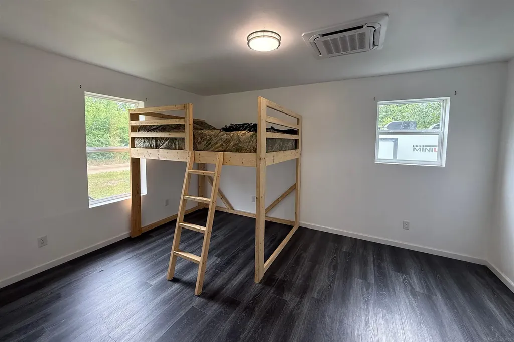 8659 Wood View Drive Garfield Township MI 48632