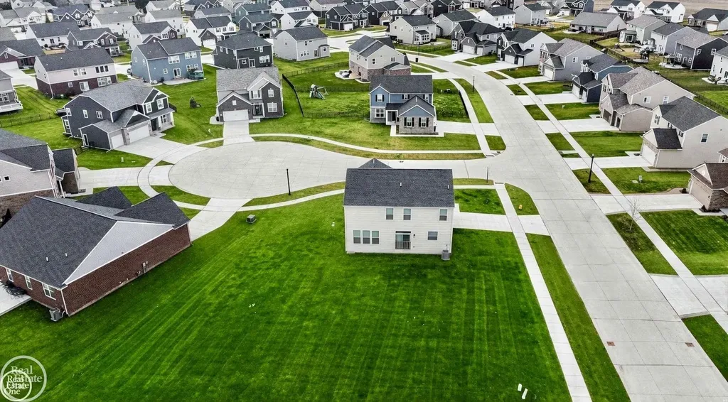 24731 Arbor Court Macomb Township MI 48042