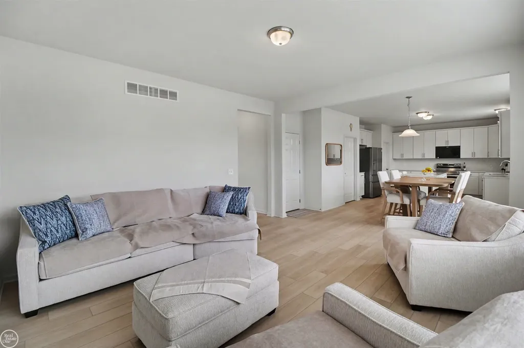 24731 Arbor Court Macomb Township MI 48042