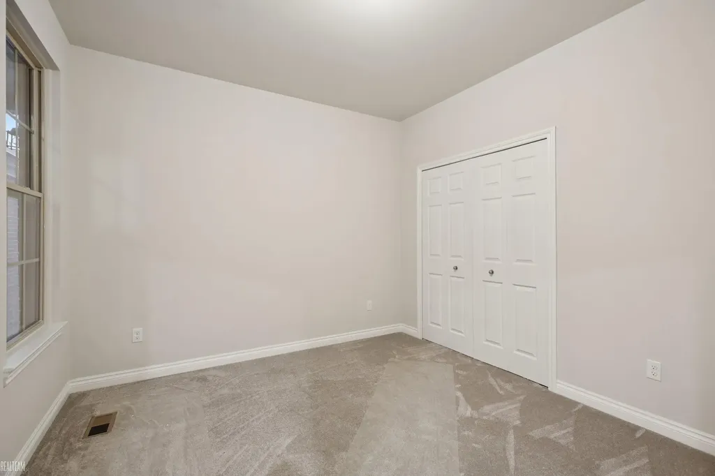 48854 Birmingham Drive Chesterfield Township MI 48047