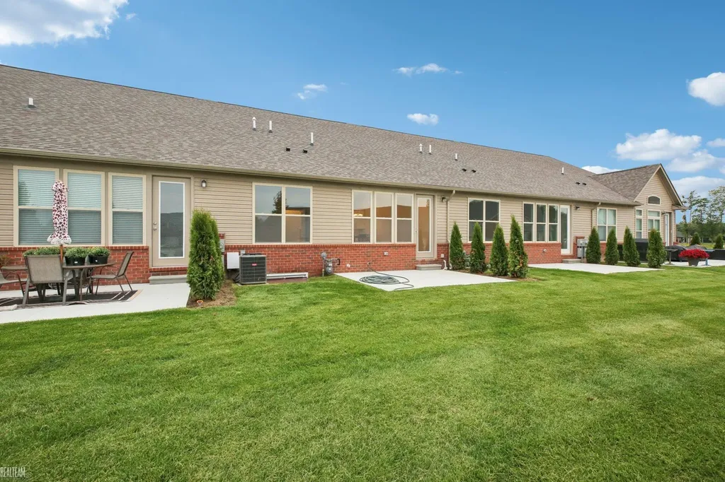 48854 Birmingham Drive Chesterfield Township MI 48047