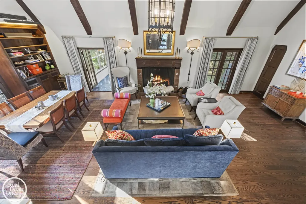 242 Lewiston Road Grosse Pointe Farms City MI 48236