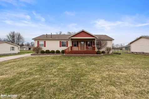 62538 Linda Drive Ray Township MI 48096