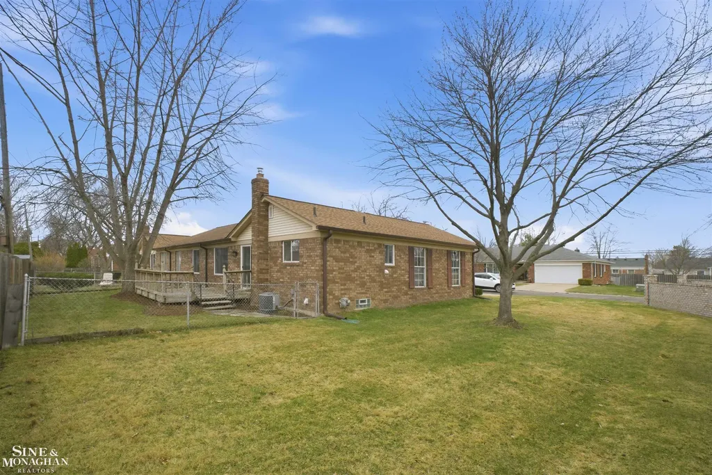 22826 Shoreview Court St. Clair Shores City MI 48082
