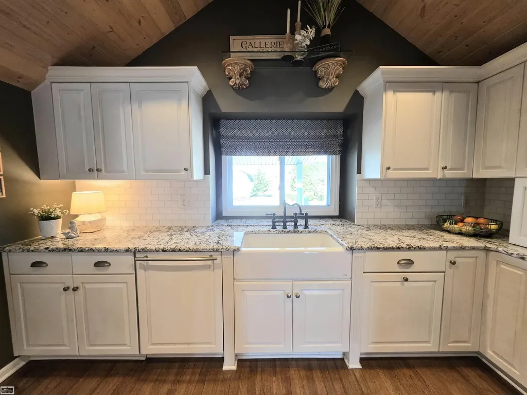 206 Edgewater Drive Algonac City MI 48001