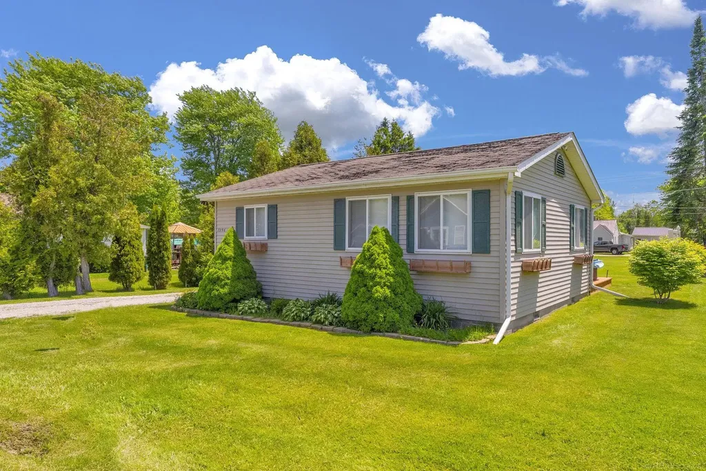 7296 Cedar Road Worth Township MI 48450
