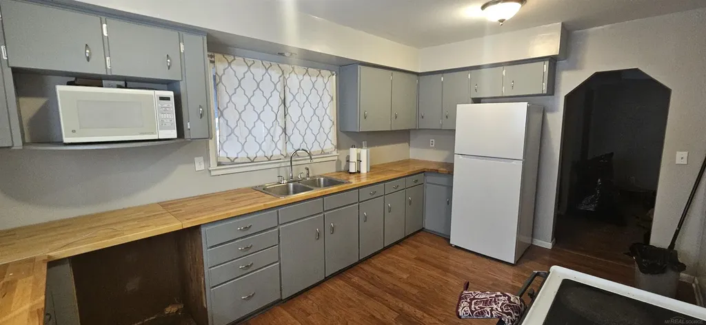 4355 Woodland Street Unknown City MI 48726
