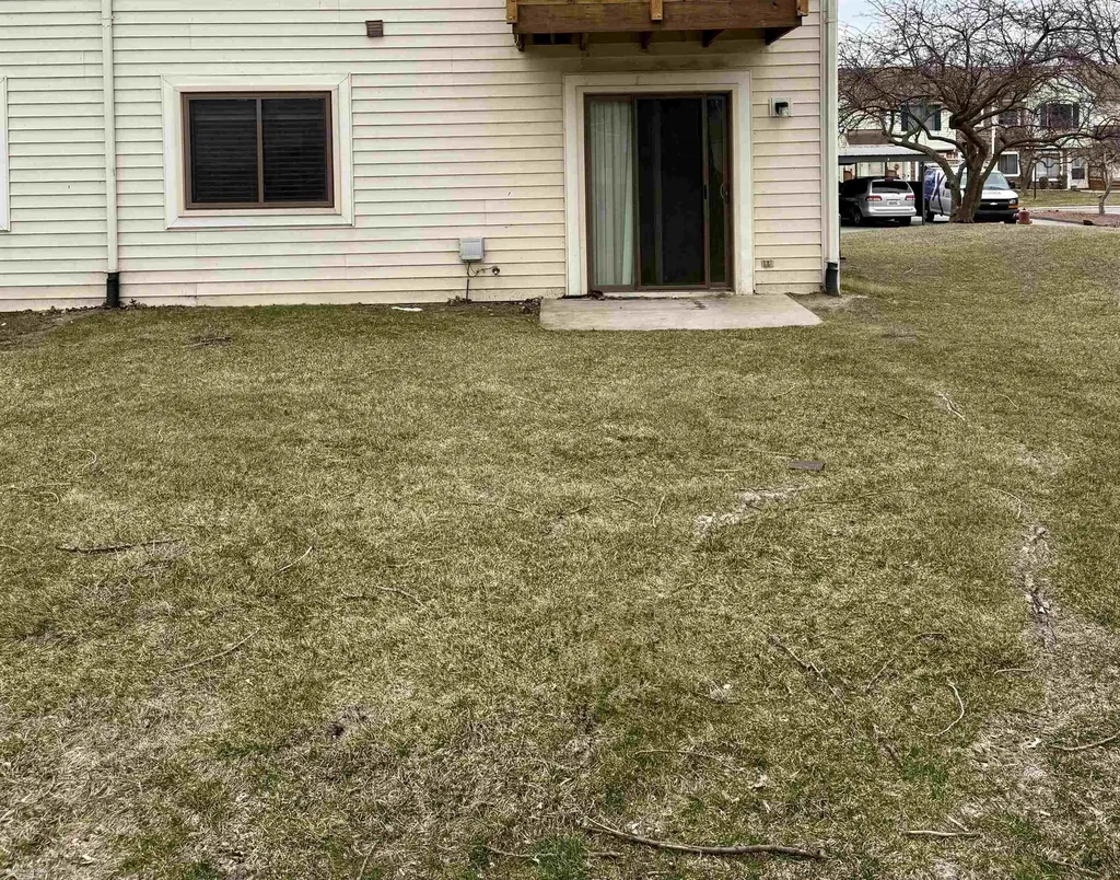 17423 Utica Oaks Lane Roseville City MI 48066