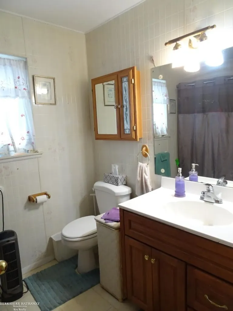 28263 Newport Drive Warren City MI 48088